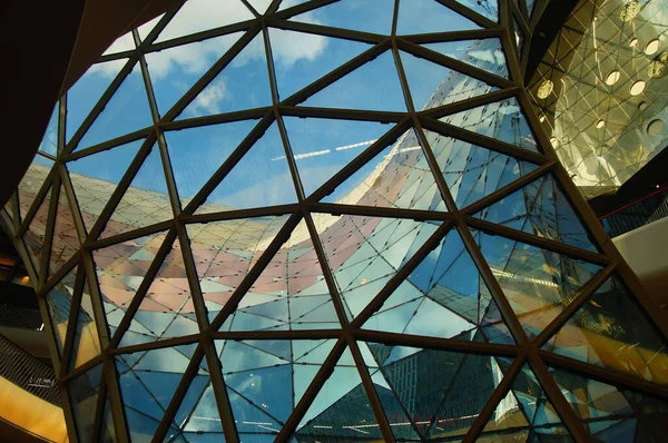 Frankfurt Γερμανια Αυγούστου 2021 Πρόσοψη Και Οροφή Του Εμπορικού Κέντρου — Φωτογραφία Αρχείου