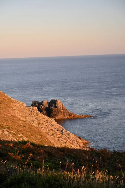 Coucher Soleil Avec Des Falaises Dans Mer Bretagne France — Photo