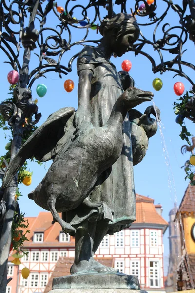 Göttingen Deutschland März 2015 Eine Vertikale Aufnahme Des Gänseliesel Brunnens — Stockfoto