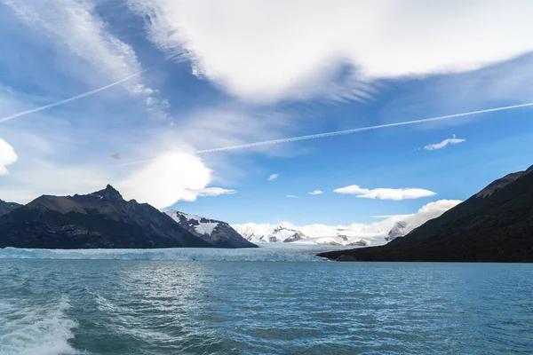 Lodowiec Perito Moreno Santa Cruz Argentyna Piękny Dzień Chmurami Niebie — Zdjęcie stockowe