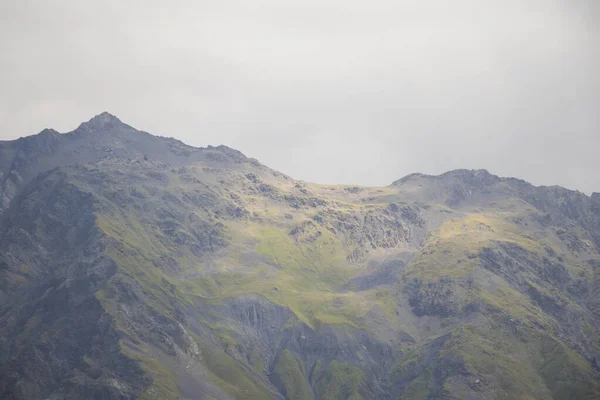 Grüne Berglandschaft Und Aussicht Georgien Nahaufnahme Des Berges — Stockfoto