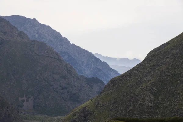 Πράσινο Ορεινό Τοπίο Και Θέα Στη Γεωργία Δρόμος Και Βουνό — Φωτογραφία Αρχείου