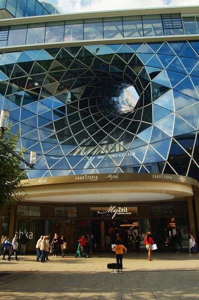 Entrada Principal Centro Comercial Myzeil Zeil Frankfurt Impondo Fachada Vidro — Fotografia de Stock