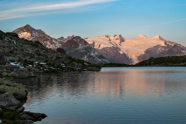 Lac Gruensee Avec Vue Sur Glacier Grossvenediger Schlatenkees Lever Soleil — Photo