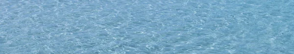 きれいな青い水の背景 — ストック写真
