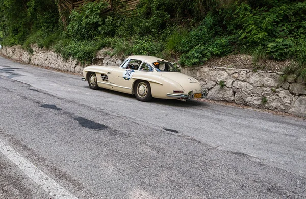 Cagli Itália Maio 2017 Close Mercedes 300 Vintage Estrada Cagli — Fotografia de Stock