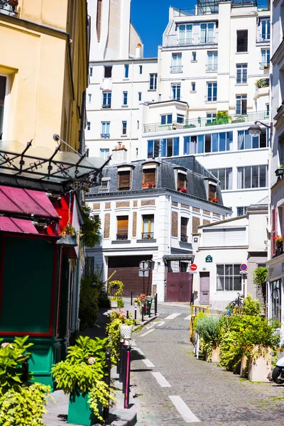 Een Verticale Opname Van Straat Met Prachtige Gebouwen Parijs Frankrijk — Stockfoto