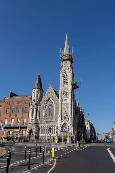 Dublin Irland Mar 2021 Naturskön Bild Gotisk Tornbyggnad Belägen Garden — Stockfoto