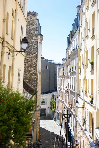 Tiro Vertical Rua Com Belos Edifícios Paris França — Fotografia de Stock