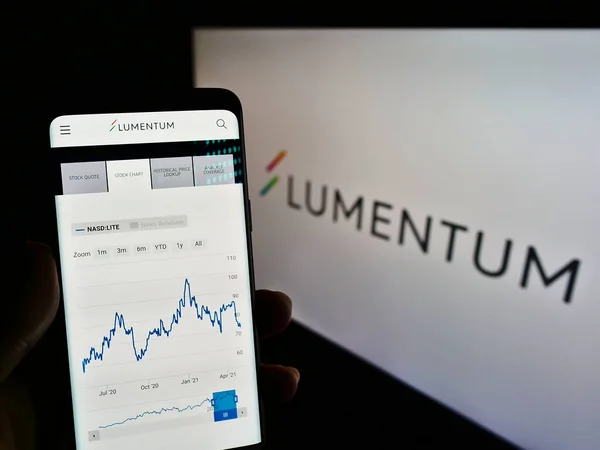 Stuttgart Németország 2021 Május Amerikai Lézergyártó Lumentum Holdings Inc Weboldalával — Stock Fotó