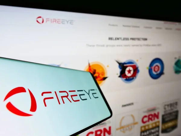 Stuttgart Německo 2021 Mobilní Telefon Logem Americké Společnosti Fireeye Inc — Stock fotografie