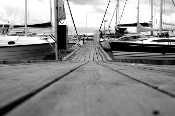 Tiro Monocromo Puerto Madera Barcos Pesca — Foto de Stock