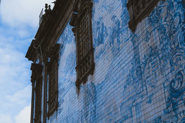 Porto Portugal 2021 Una Fachada Iglesia Igreja Carmo Cubierta Azulejos — Foto de Stock