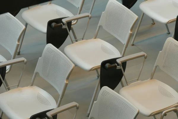 Fileiras Assentos Brancos Uma Sala Conferências — Fotografia de Stock