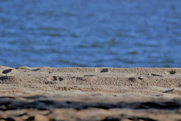 Sabbia Calda Sulla Spiaggia Con Onde Blu Del Mare Sullo — Foto Stock