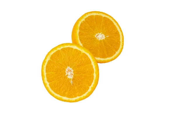Eine Nahaufnahme Frischer Scheiben Geschnittener Orangenfrüchte Isoliert Auf Weißem Hintergrund — Stockfoto