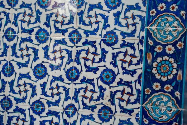 Детали Стены Традиционными Арабесскими Узорами — стоковое фото