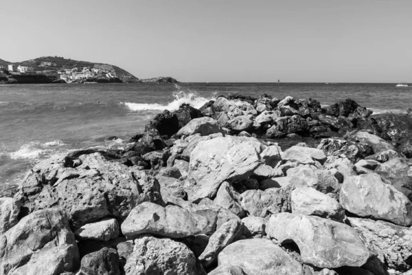 Large Rocks Seashore Hot Summer Day — Stock Photo, Image