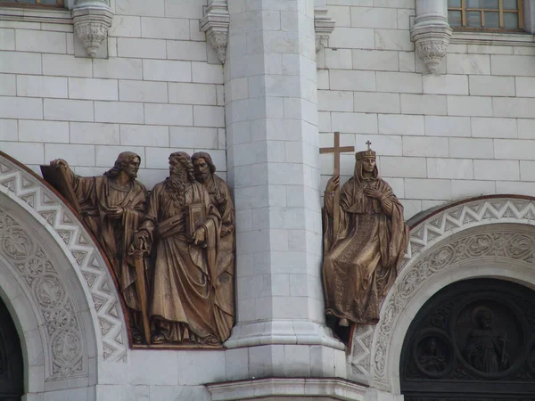 Een Bronzen Beeld Aan Poort Van Kathedraal Van Christus Verlosser — Stockfoto