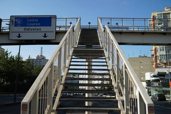 Lisboa Portugal Jul 2021 Tiro Baixo Ângulo Uma Escada Ferro — Fotografia de Stock