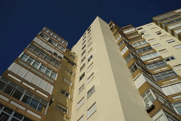 Lissabon Portugal Juli 2021 Eine Flache Aufnahme Eines Hochhauses Vor — Stockfoto