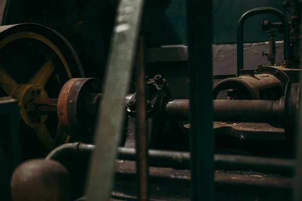 Många Rostiga Metallkonstruktioner Fabrik — Stockfoto