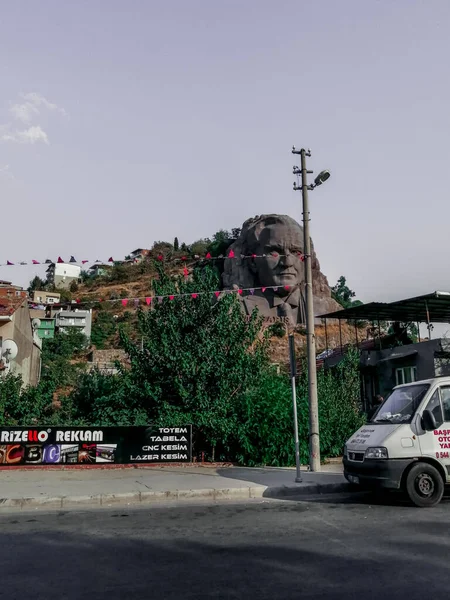 Izmir Turquía Agosto 2021 Disparo Vertical Del Busto Mustafa Kemal —  Fotos de Stock