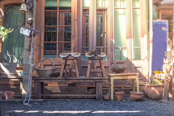 Scenic Shot Open Air Wooden Vintage Furniture Shop Sunlight — Stock Photo, Image