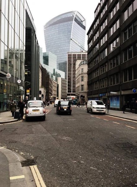 Londres Reino Unido Fevereiro 2016 Tiro Vertical Uma Estrada Movimentada — Fotografia de Stock