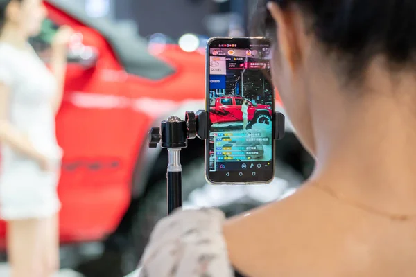 Chongqing China Juni 2021 Ein Online Autoverkauf Livestream Mit Mobiltelefon — Stockfoto