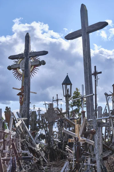 Eine Vertikale Aufnahme Des Kreuzbergs Litauen Ein Religiöses Pilgerziel — Stockfoto