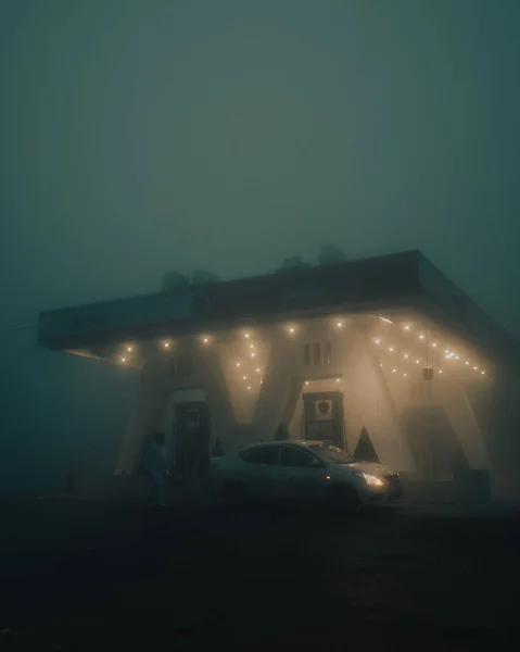 Blurry Shot Gas Station Fog Background — Stock Photo, Image