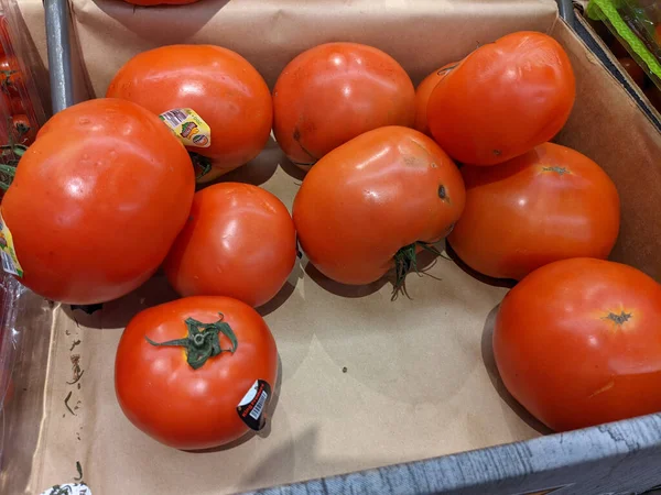 Świeże Pomidory Spożywczaku — Zdjęcie stockowe