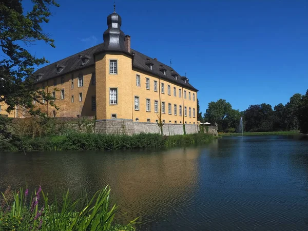 Giuechen Germania Ago 2021 Romantico Castello Acqua Gialla Schloss Dyck — Foto Stock