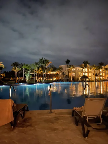 Una Piscina Riviera Maya Durante Las Vacaciones Por Noche —  Fotos de Stock