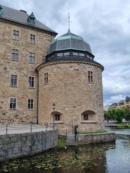 Une Partie Château Orebro Par Temps Nuageux Suède — Photo