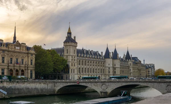 Paris França Maio 2021 França Paris Margens Rio Sena Conciergerie — Fotografia de Stock