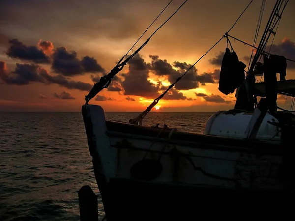 Лодка Море Закате — стоковое фото