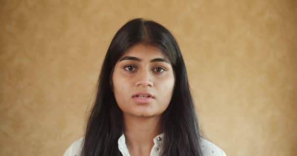 Záběry Krásné Mladé Indické Ženy — Stock video