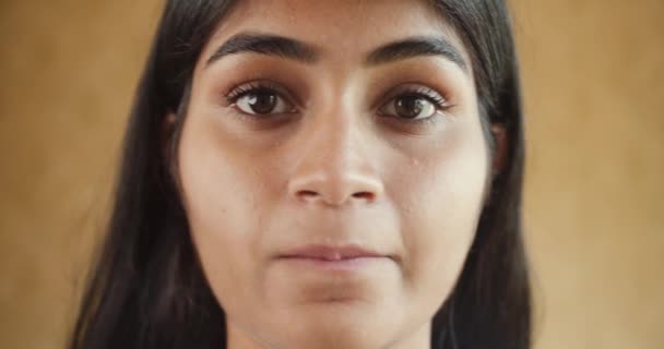 Záběry Krásné Mladé Indické Ženy — Stock video
