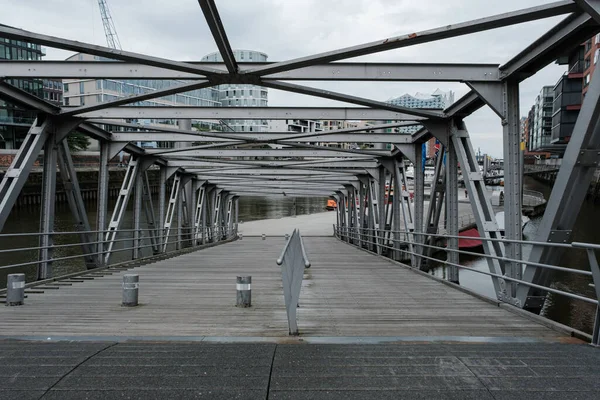 Hamburg Alemanha Agosto 2021 Uma Ponte Porto Sandton Dia Sombrio — Fotografia de Stock