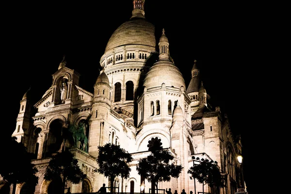 フランス 2021年8月10日 フランス パリの夜の聖心大聖堂 — ストック写真