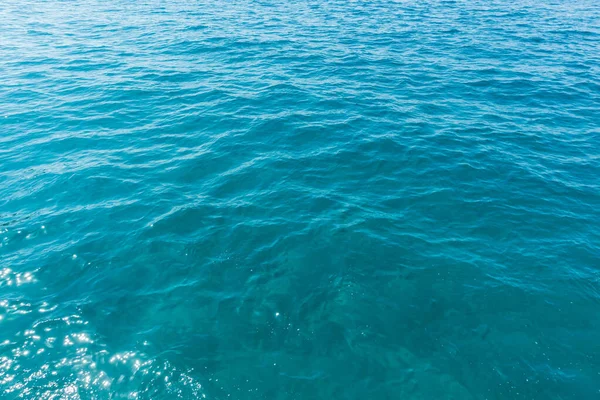 Uma Bela Vista Mar Com Ondas Salpicantes — Fotografia de Stock