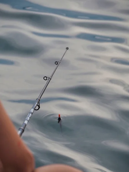 海の上の釣り針 — ストック写真