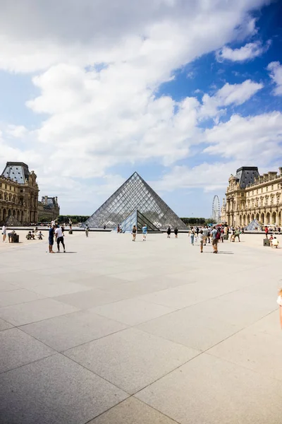 Παρισι Γαλλια Αυγούστου 2021 Ιστορικό Μουσείο Του Λούβρου Στο Παρίσι — Φωτογραφία Αρχείου