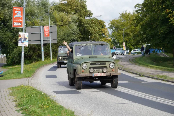 Ribnitz Damgarten Duitsland Aug 2021 Een Grote Militaire Vrachtwagen Rijdt — Stockfoto