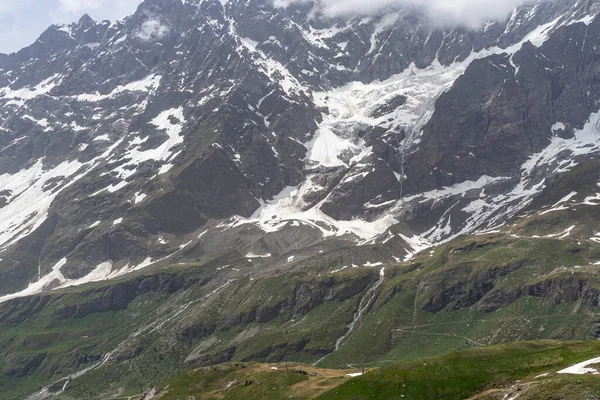 Ett Snötäckt Alpint Landskap Aosta Valley Italien — Stockfoto