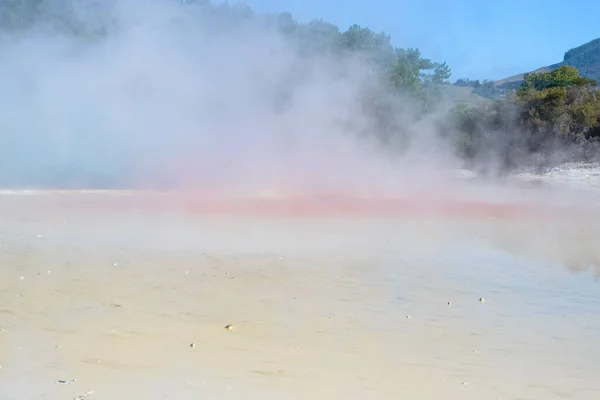 Heißer Siedender Schlamm Und Schwefelquellen Aufgrund Vulkanischer Aktivität Wai Tapu — Stockfoto