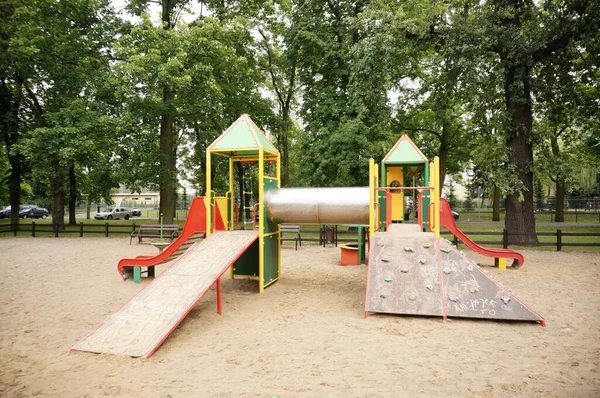 Poznan Polônia Jul 2017 Playground Fundo Árvores Parque Cytadela Poznan — Fotografia de Stock