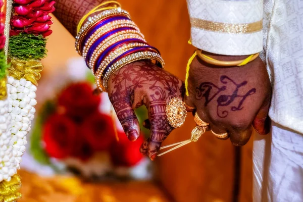 Een Traditionele Indiase Huwelijksceremonie — Stockfoto